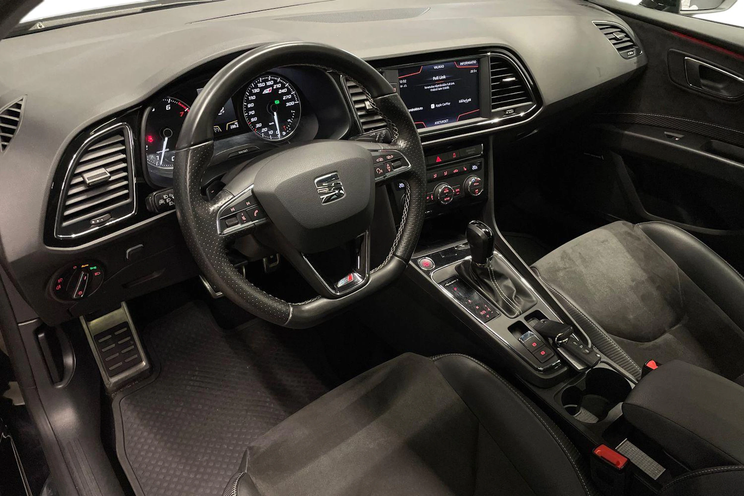 musta SEAT Leon ST 2018 kuva 6.