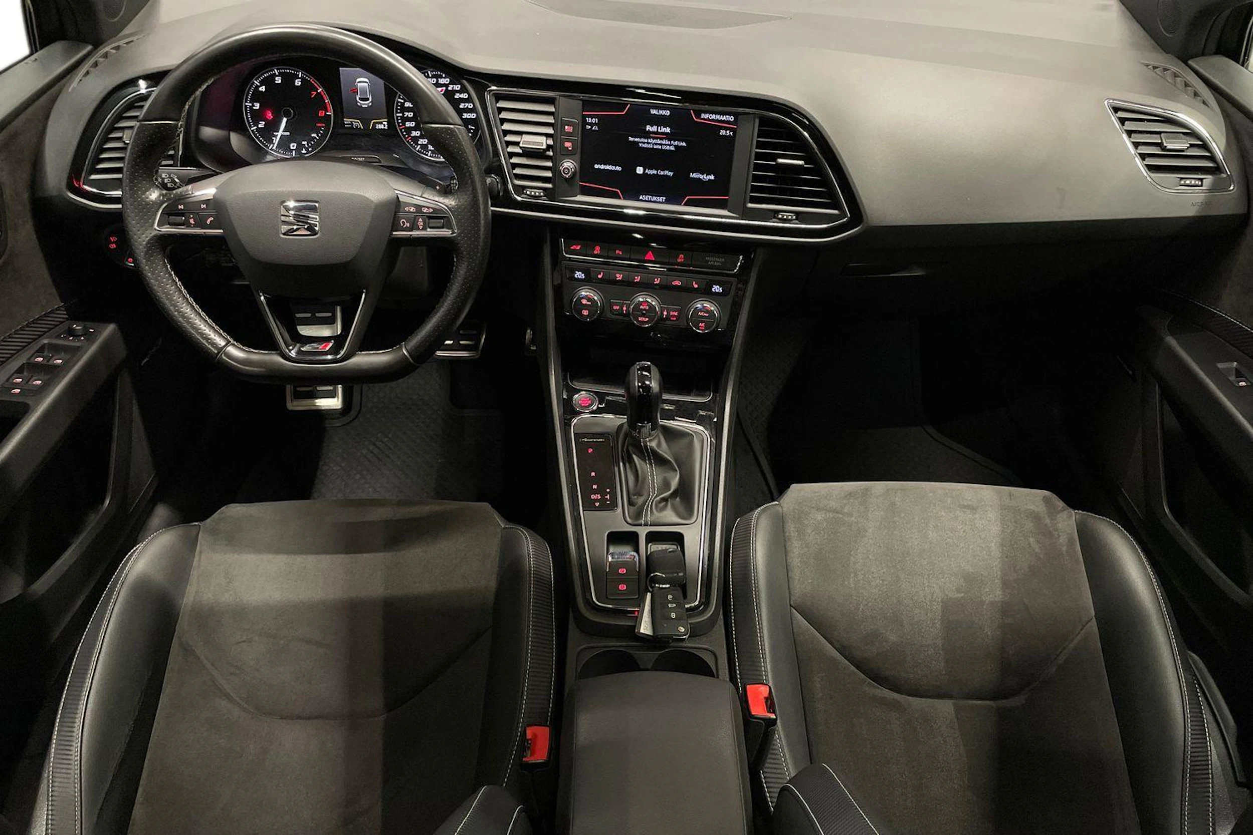 musta SEAT Leon ST 2018 kuva 7.