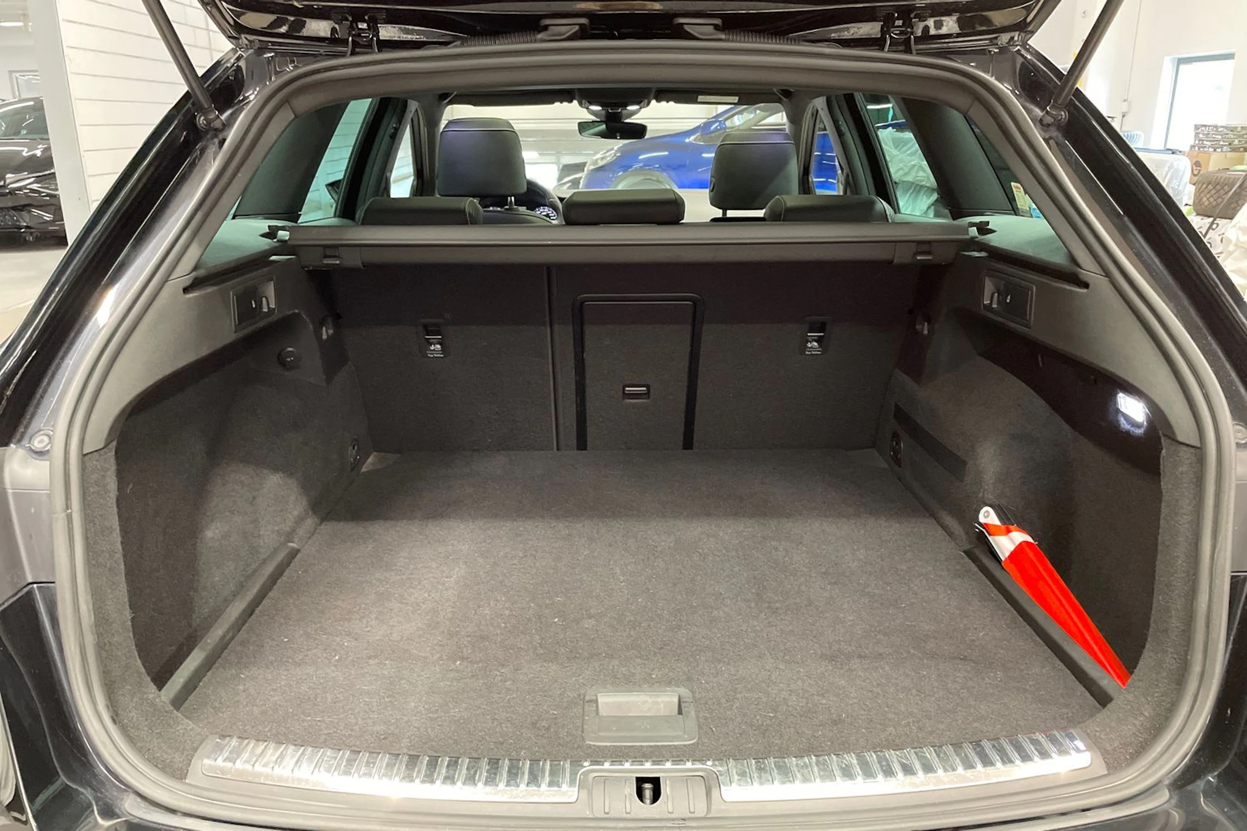 musta SEAT Leon ST 2018 kuva 12.
