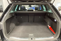 musta SEAT Leon ST 2018 kuva 12.