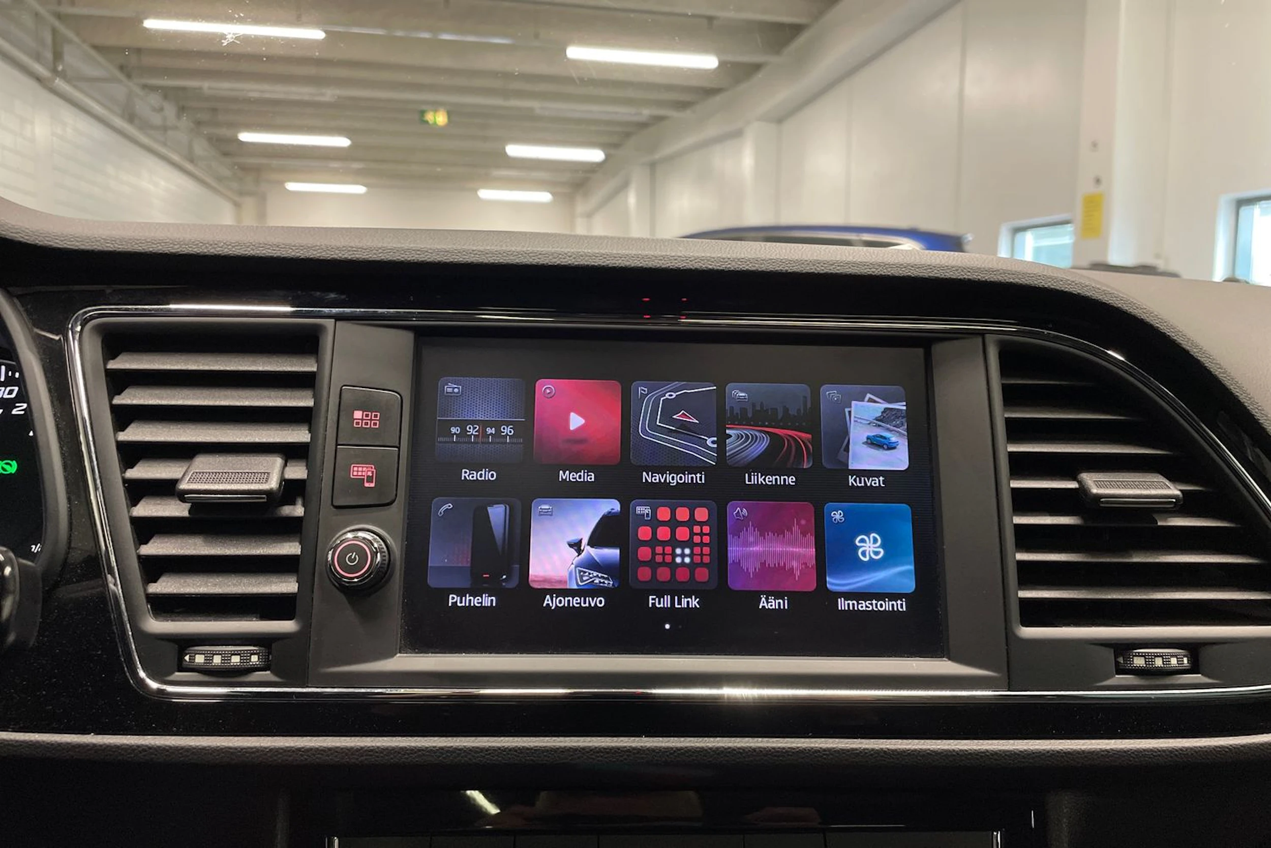 musta SEAT Leon ST 2018 kuva 14.
