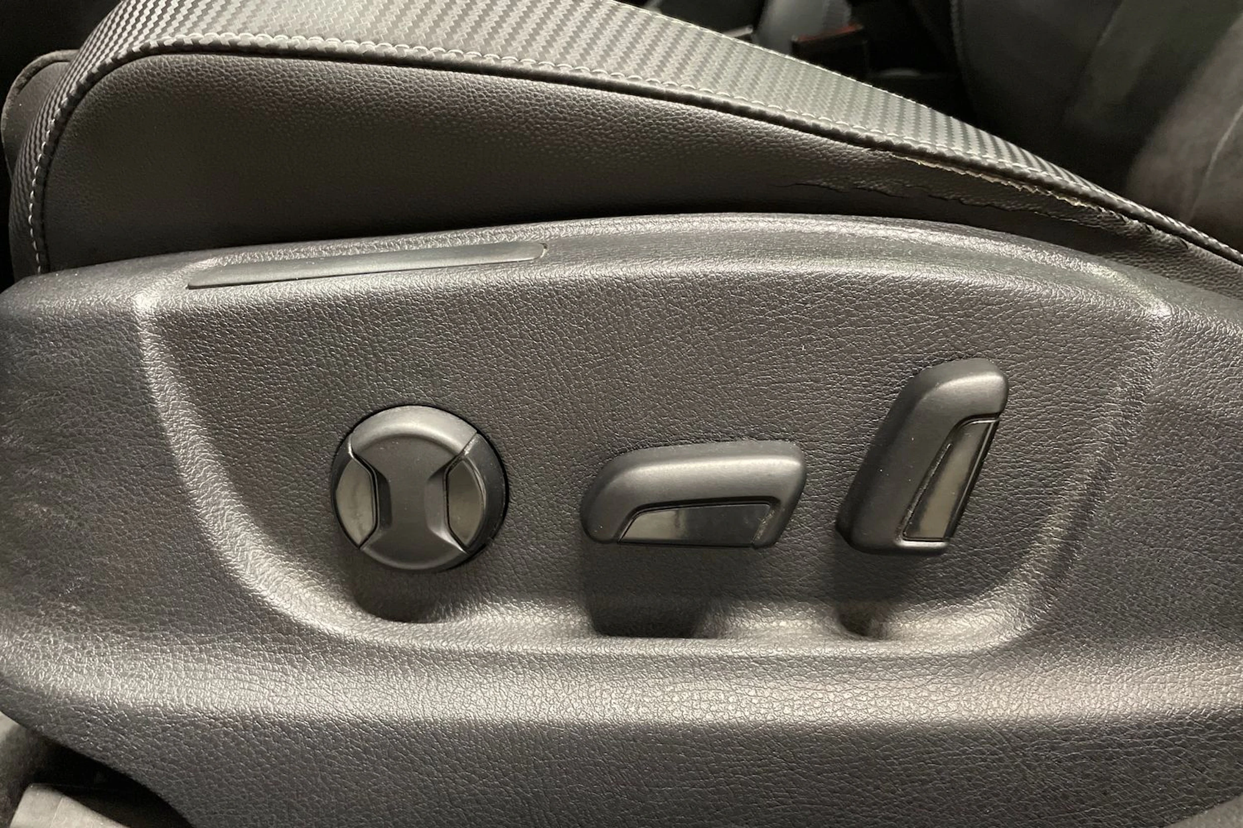 musta SEAT Leon ST 2018 kuva 23.
