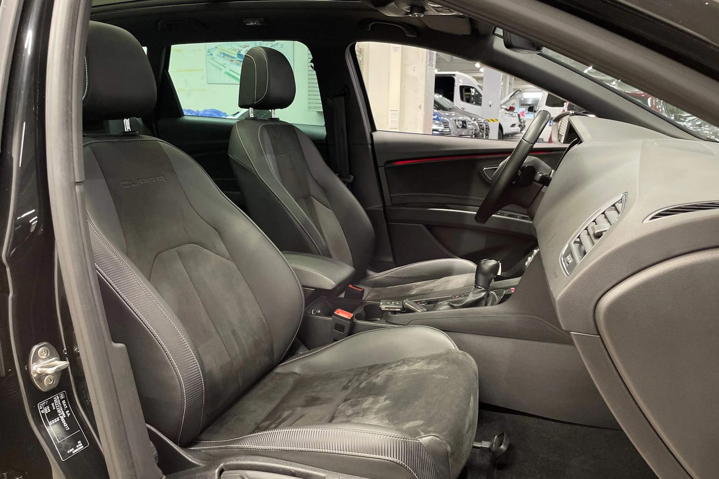 musta SEAT Leon ST 2018 kuva 26.