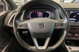 valkoinen SEAT Leon ST 2018 kuva 15.