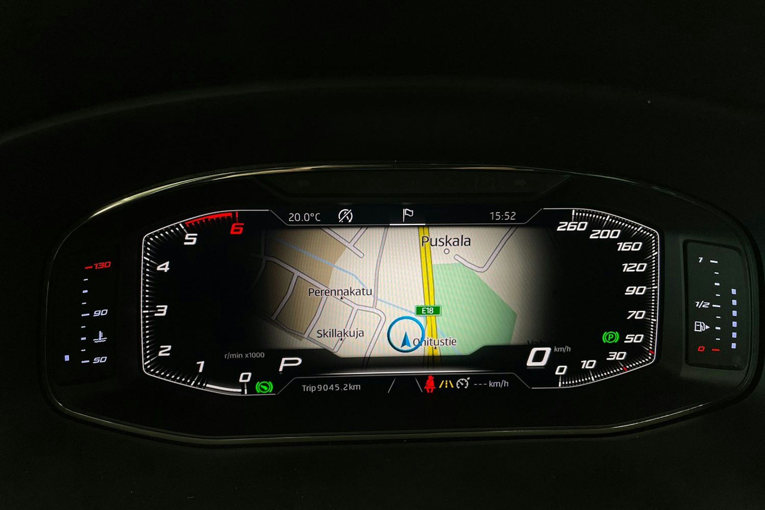 valkoinen SEAT Leon ST 2018 kuva 19.