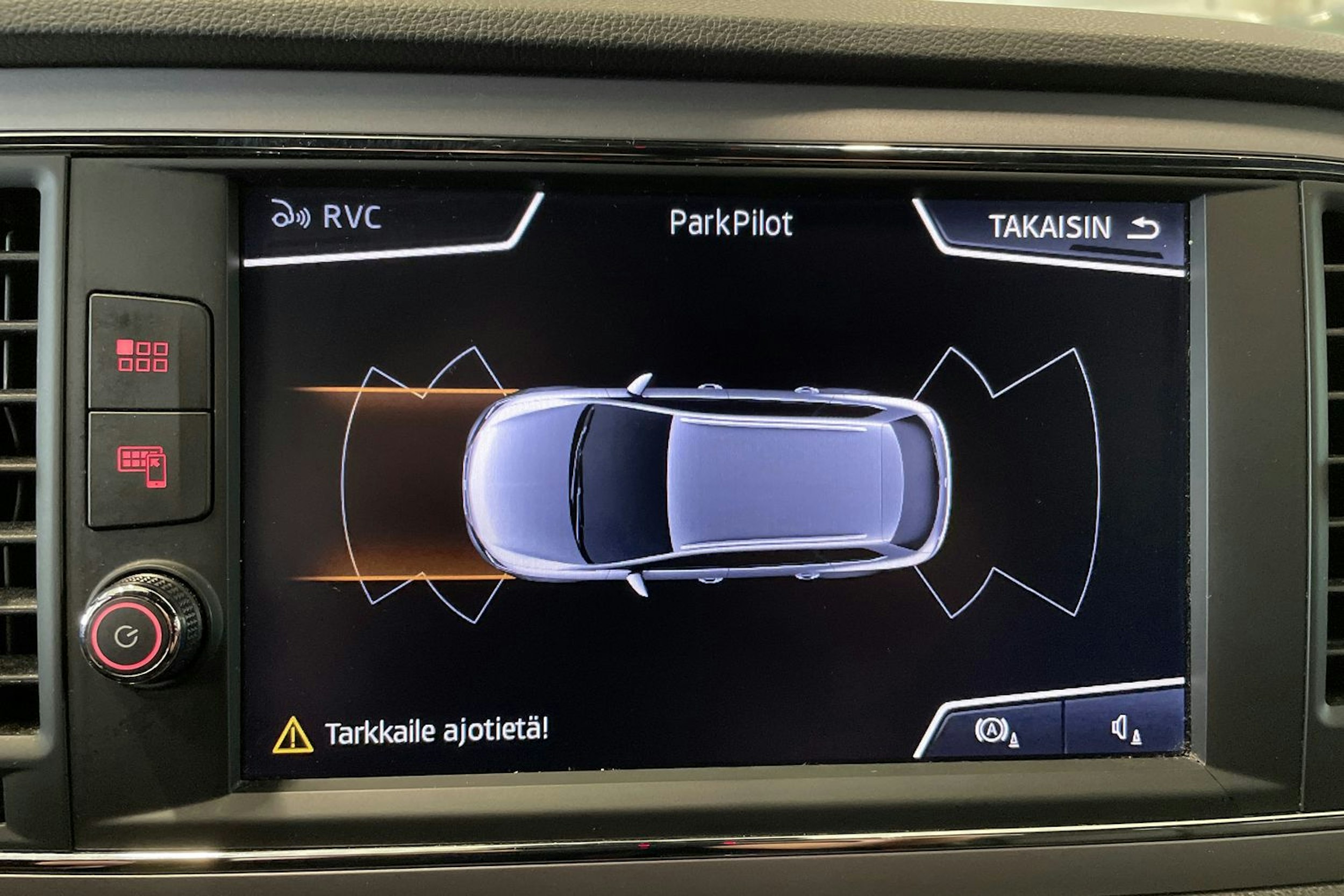 valkoinen SEAT Leon ST 2018 kuva 24.