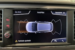 valkoinen SEAT Leon ST 2018 kuva 24.