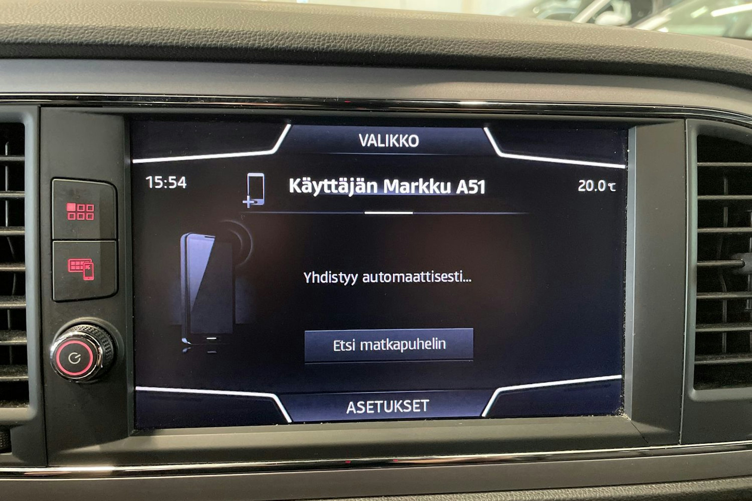 valkoinen SEAT Leon ST 2018 kuva 29.