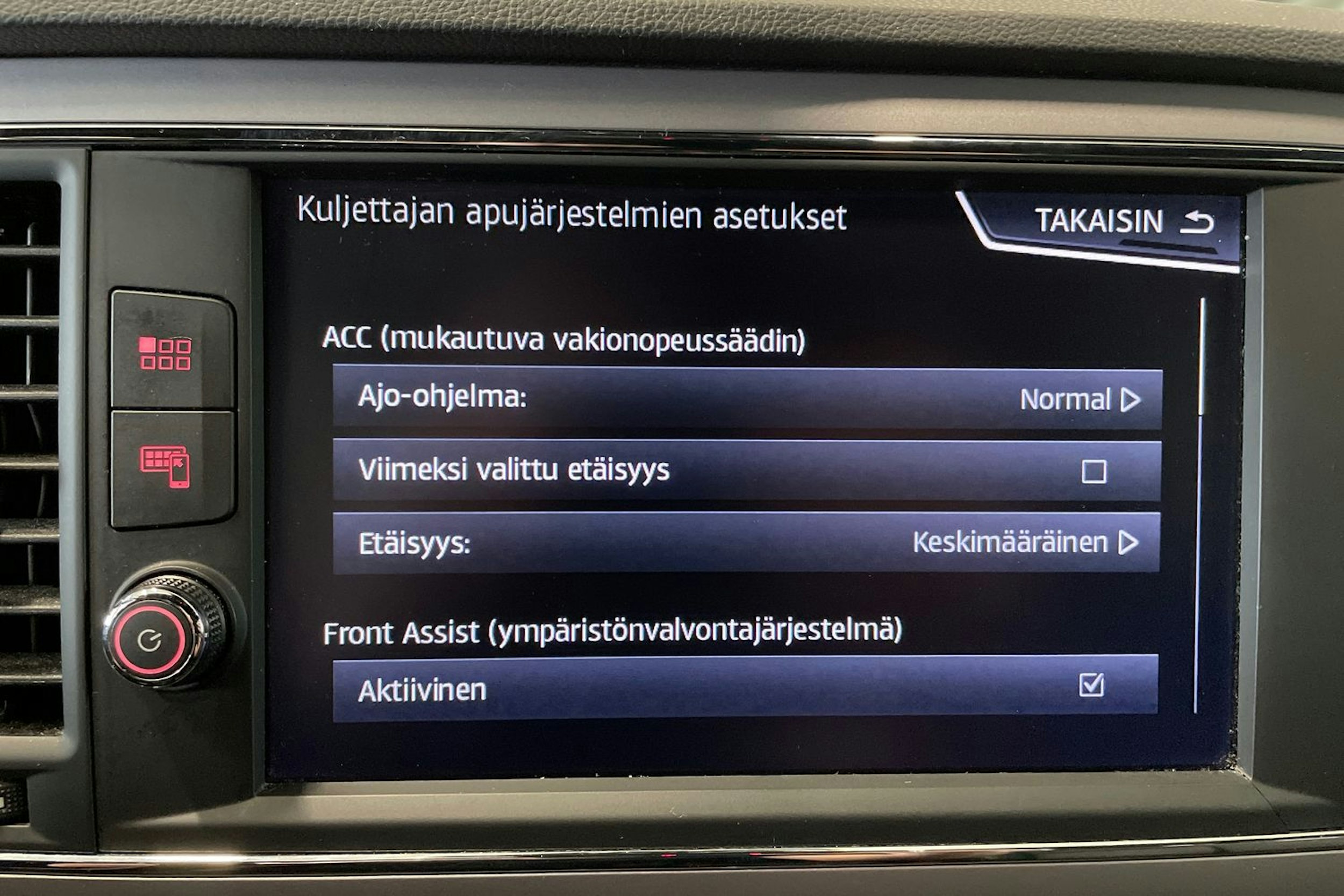 valkoinen SEAT Leon ST 2018 kuva 30.