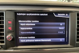 valkoinen SEAT Leon ST 2018 kuva 32.