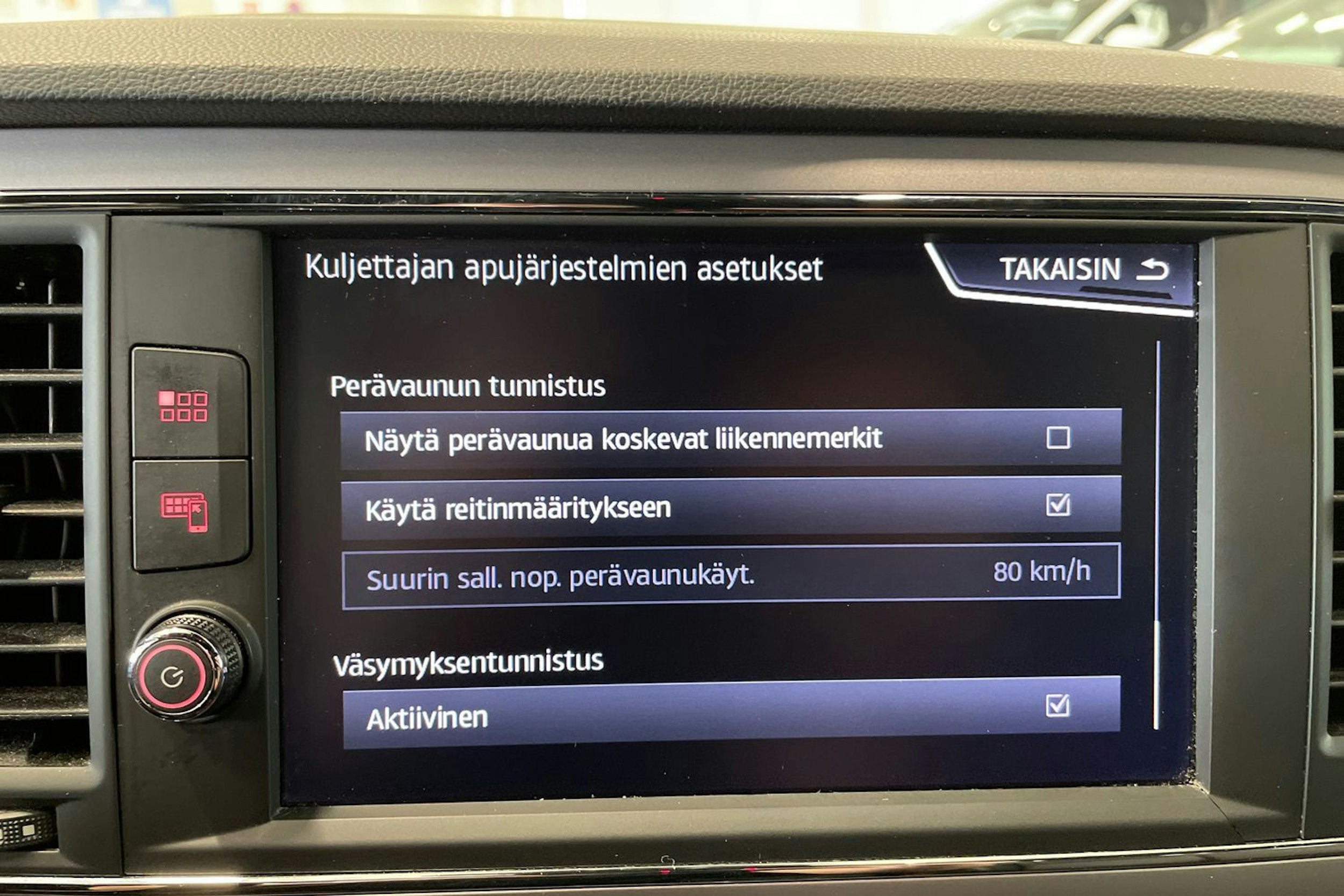 valkoinen SEAT Leon ST 2018 kuva 33.