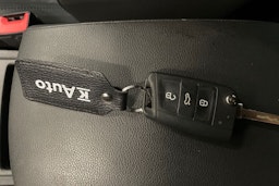 valkoinen SEAT Leon ST 2018 kuva 38.