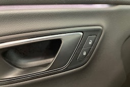 valkoinen SEAT Leon ST 2018 kuva 40.