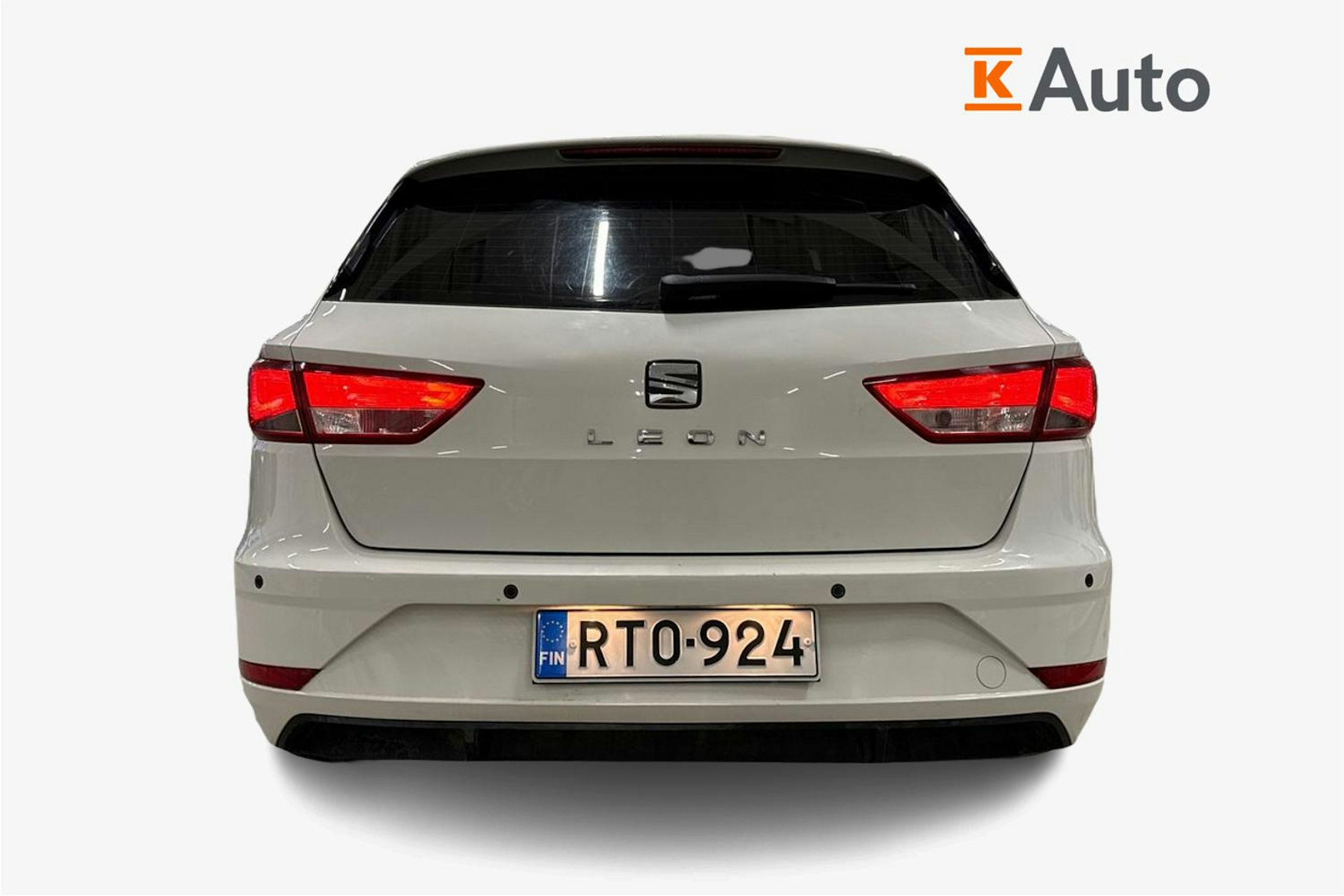 valkoinen SEAT Leon ST 2018 kuva 3.