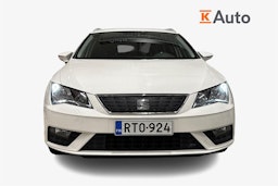 valkoinen SEAT Leon ST 2018 kuva 4.