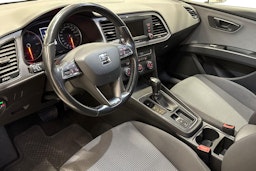 valkoinen SEAT Leon ST 2018 kuva 6.