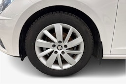 valkoinen SEAT Leon ST 2018 kuva 9.