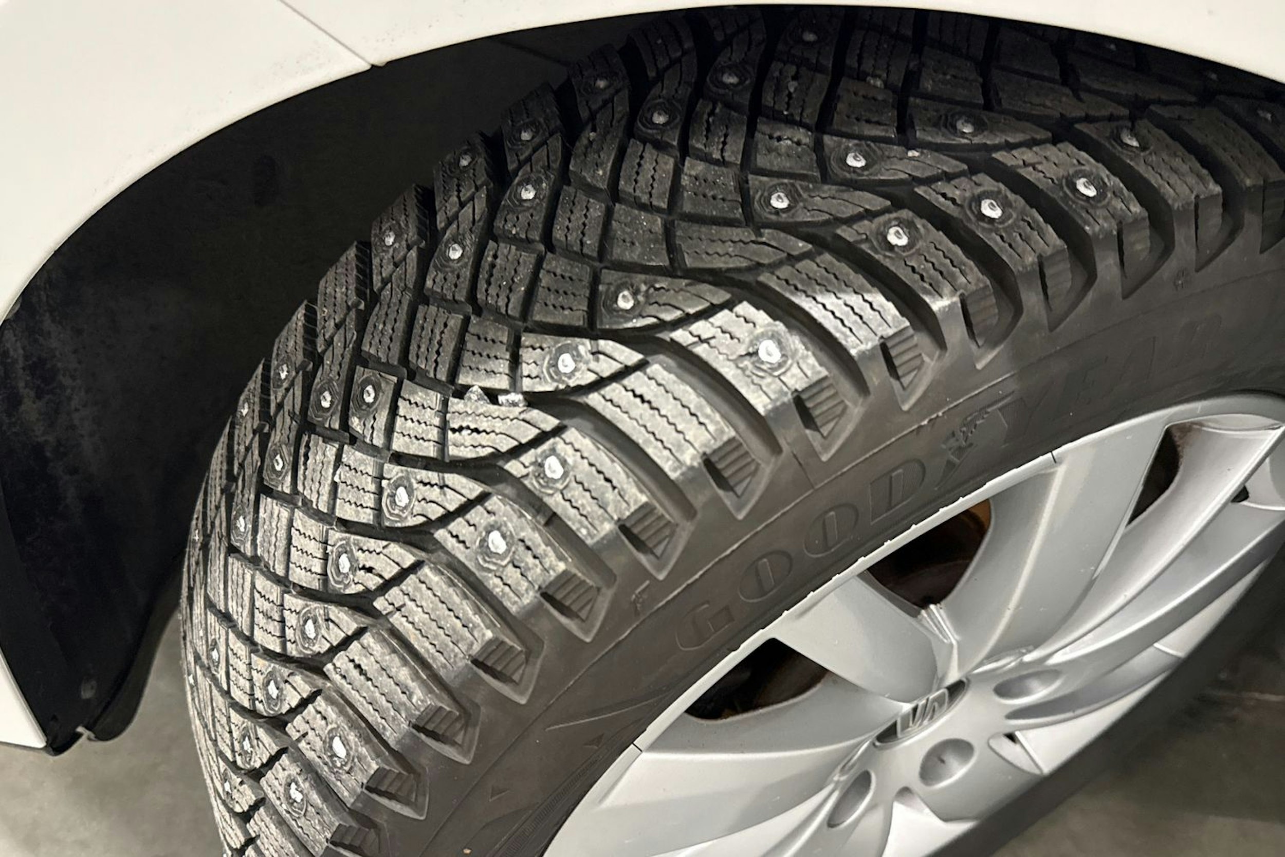 valkoinen SEAT Leon ST 2018 kuva 10.