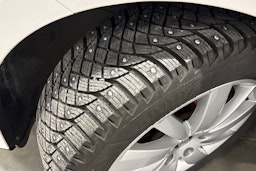 valkoinen SEAT Leon ST 2018 kuva 10.