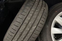 valkoinen SEAT Leon ST 2018 kuva 12.