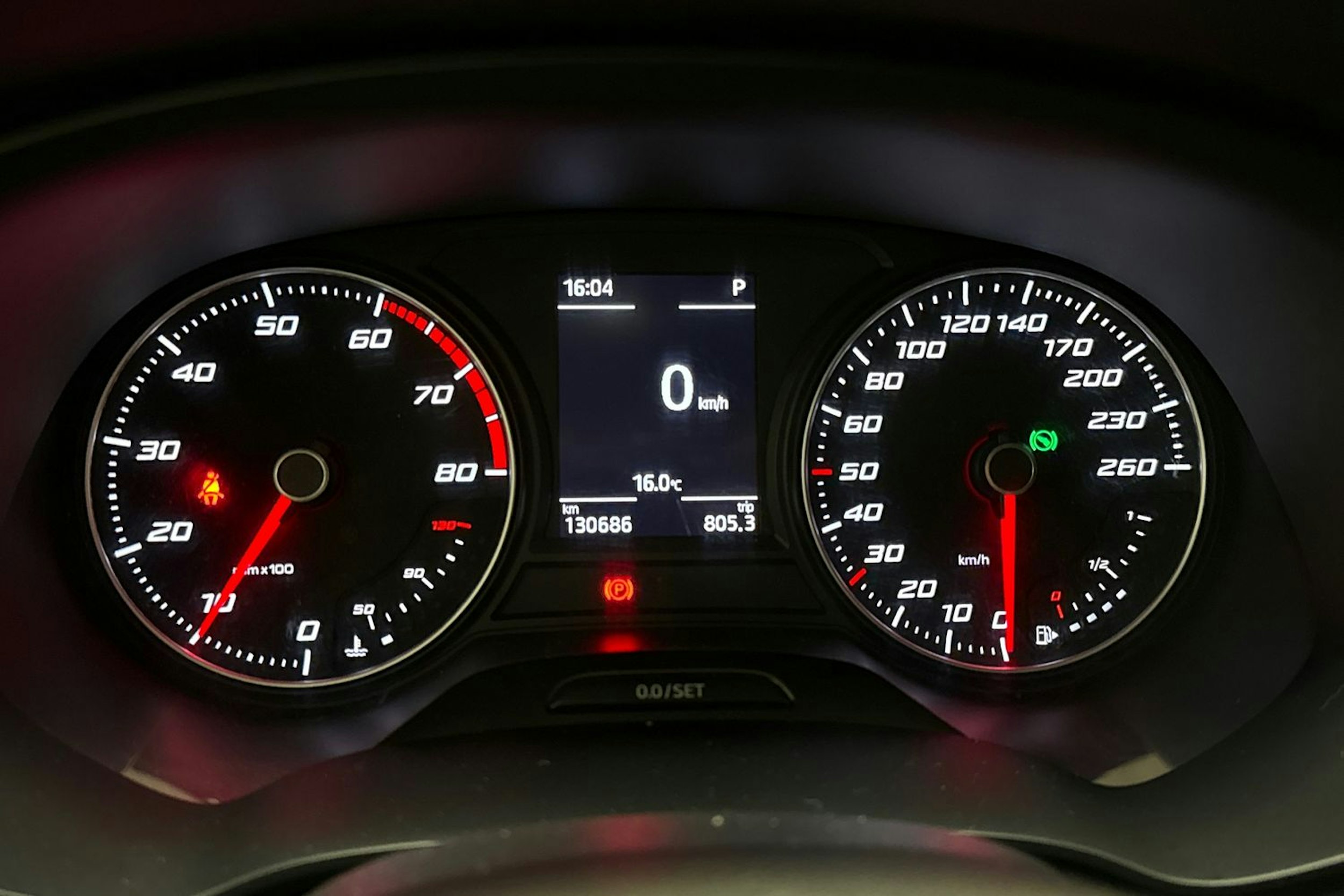 valkoinen SEAT Leon ST 2018 kuva 13.