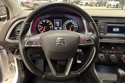 valkoinen SEAT Leon ST 2018 kuva 14.