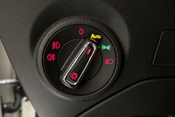 valkoinen SEAT Leon ST 2018 kuva 18.