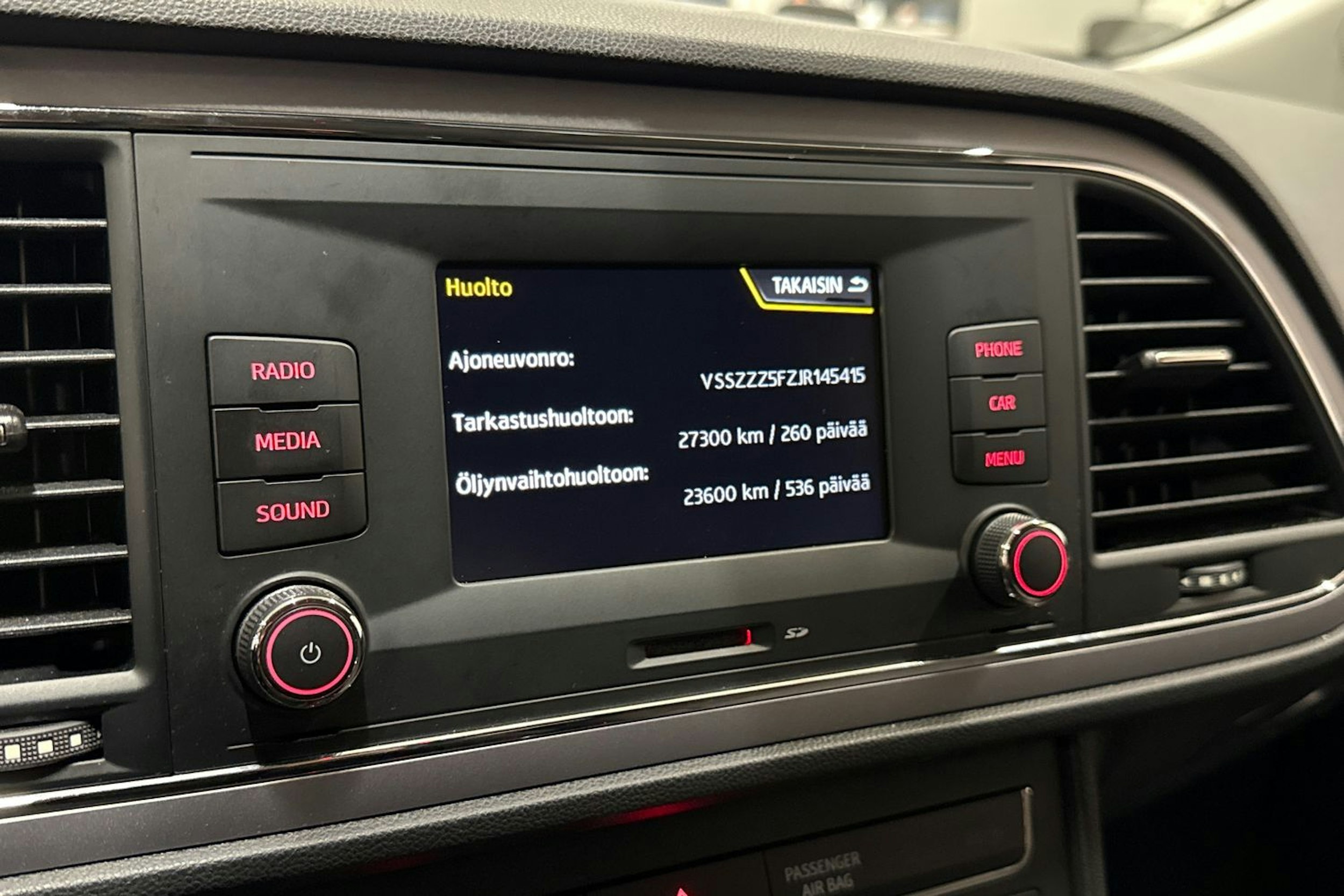 valkoinen SEAT Leon ST 2018 kuva 19.