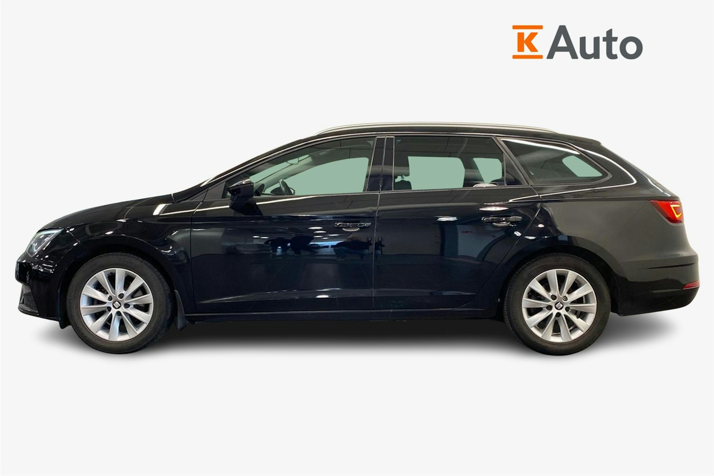 Musta SEAT LEON ST 2018 kuva 6.