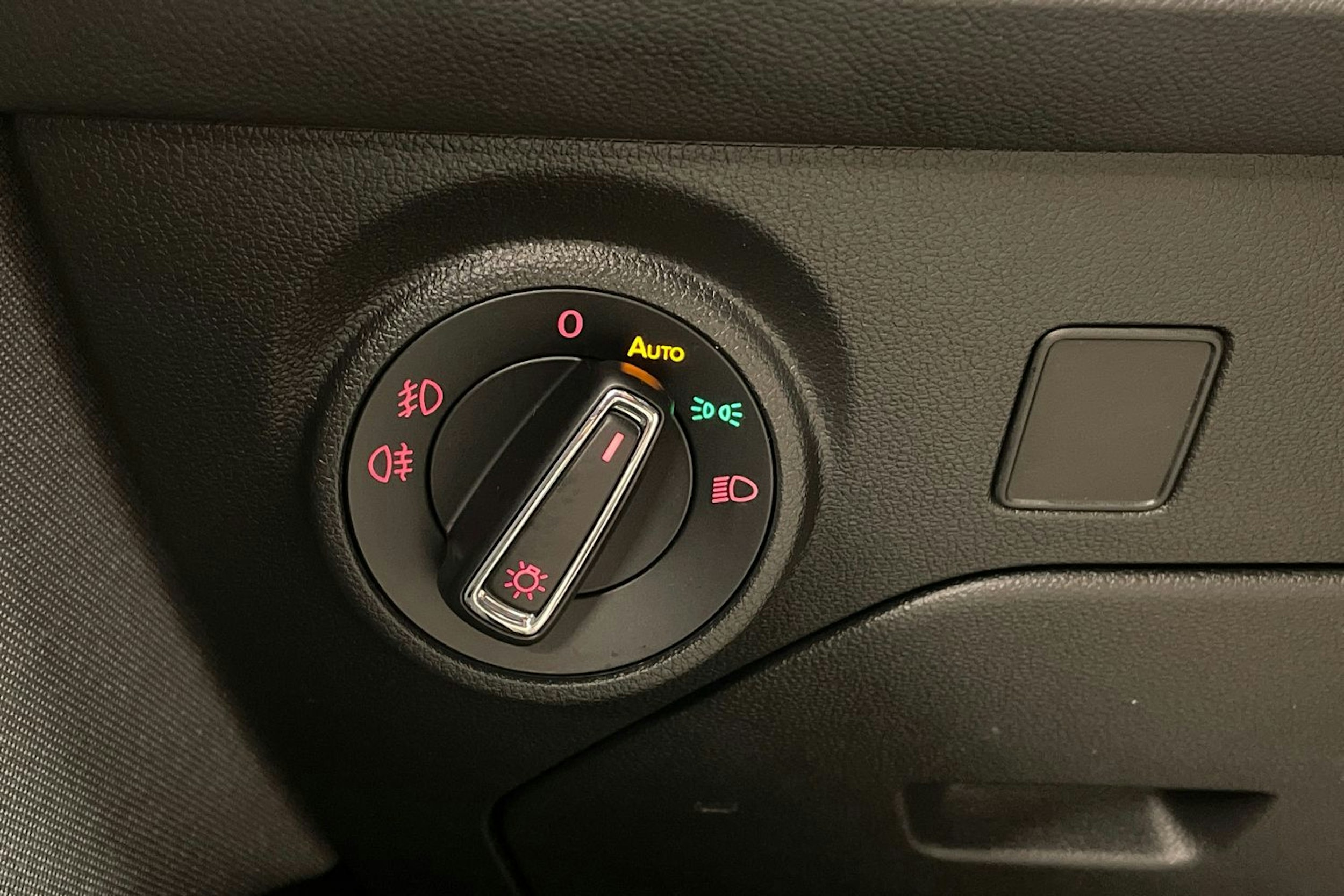 harmaa SEAT Leon ST 2019 kuva 23.