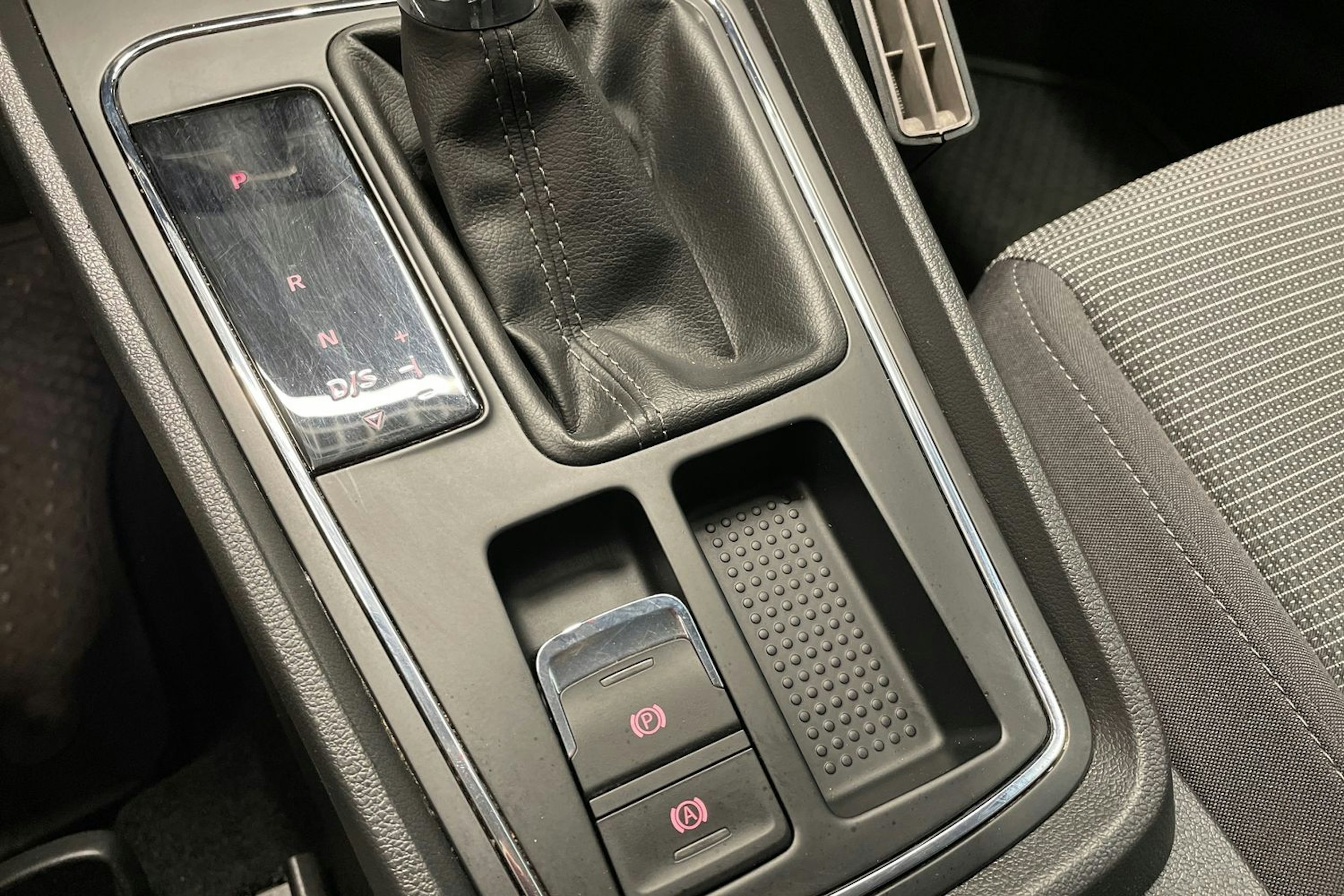 harmaa SEAT Leon ST 2019 kuva 25.