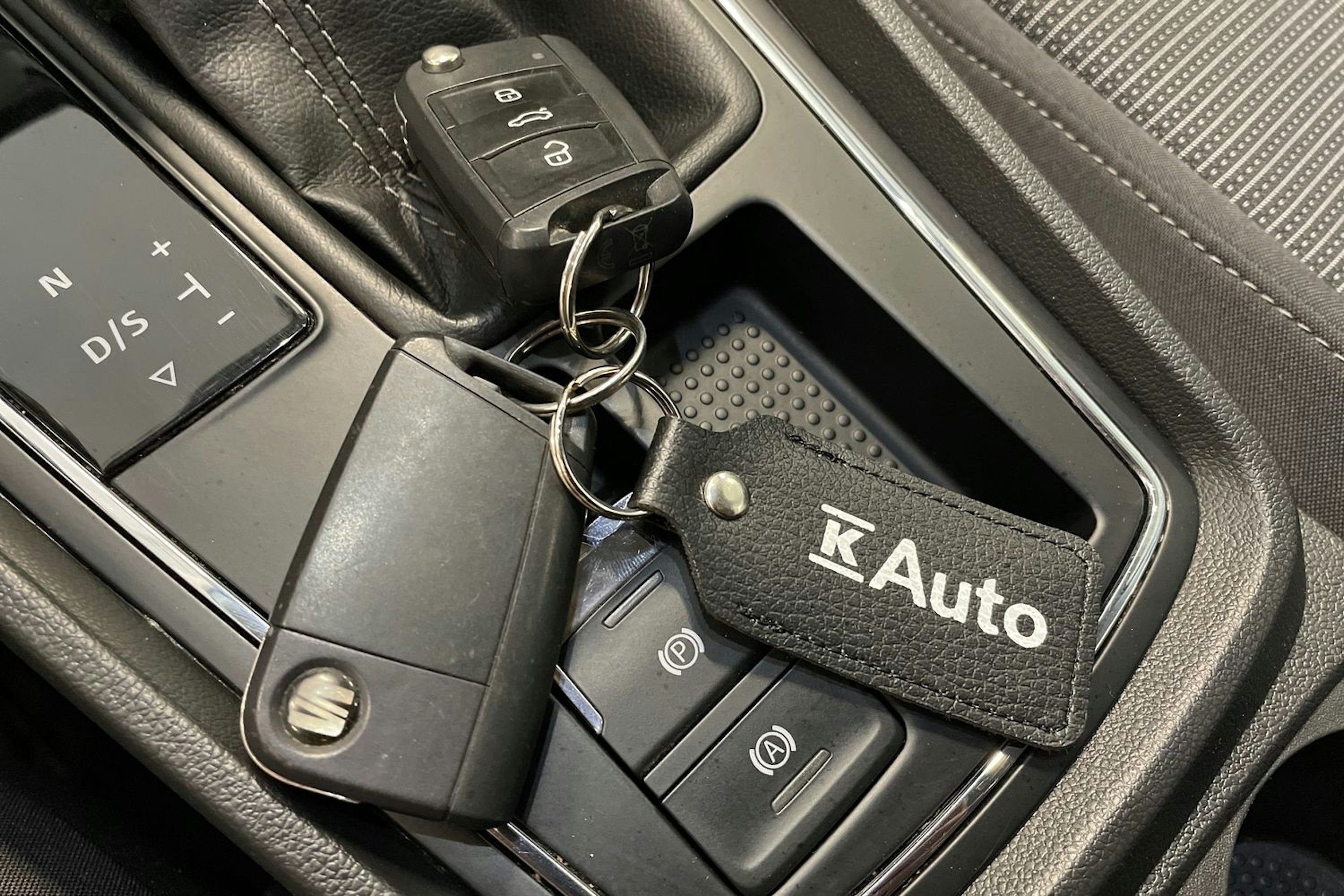 harmaa SEAT Leon ST 2019 kuva 30.