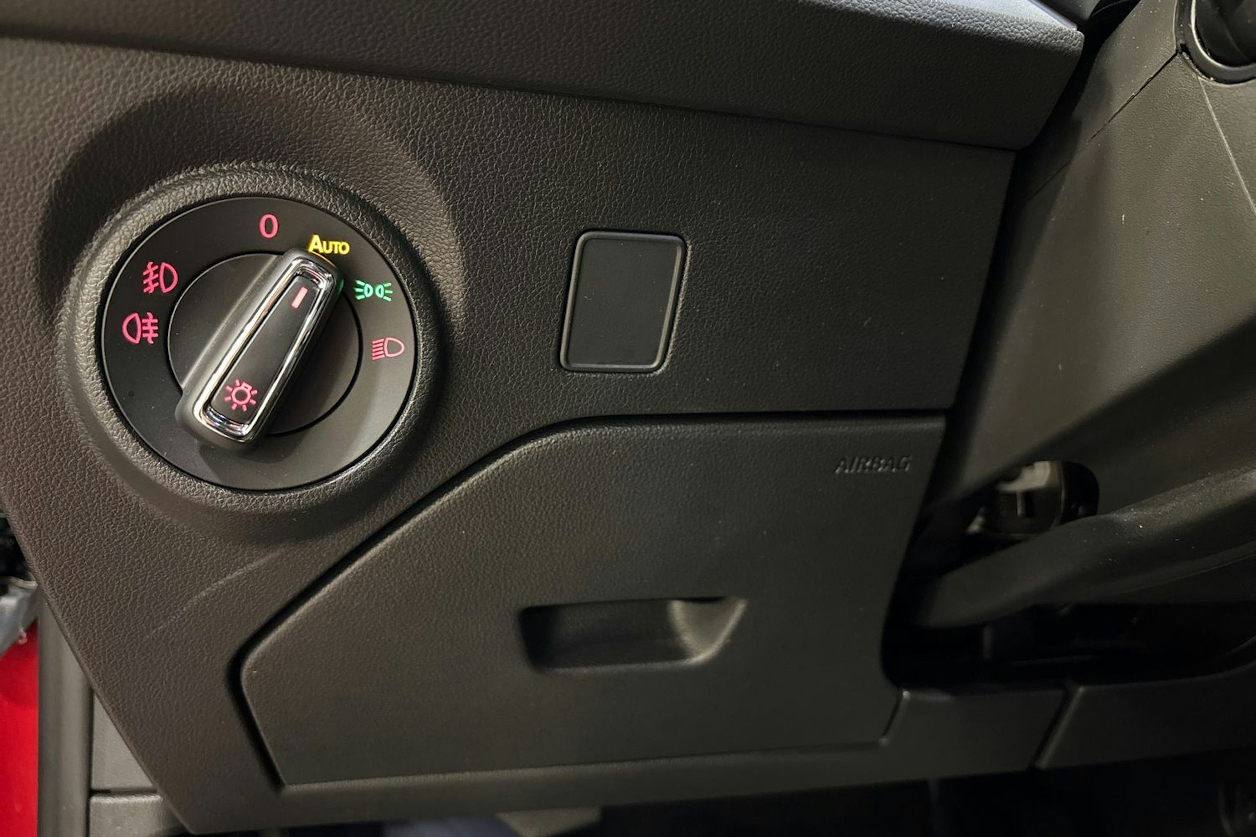 met. vihreä SEAT Leon ST 2019 kuva 16.