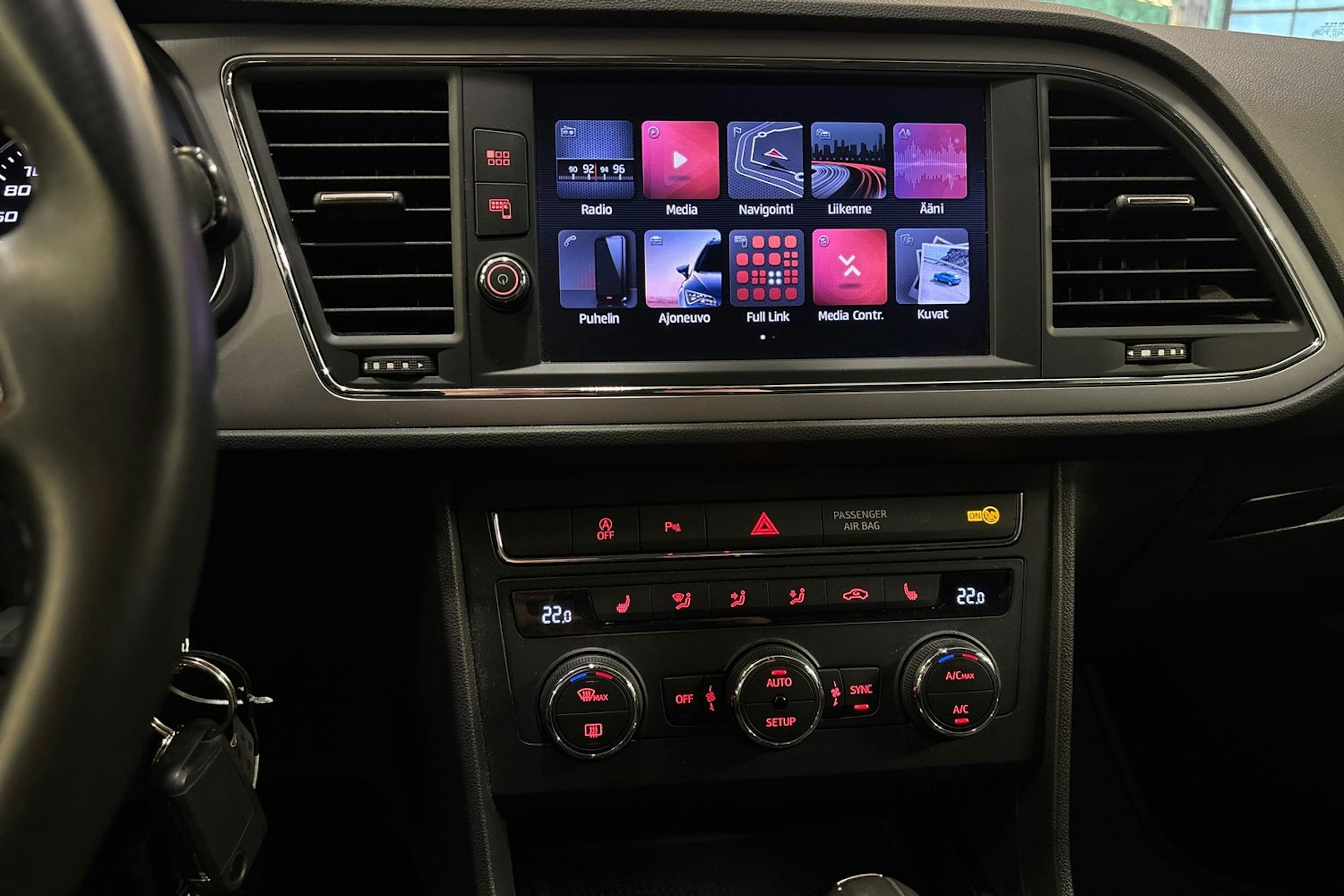 met. vihreä SEAT Leon ST 2019 kuva 19.
