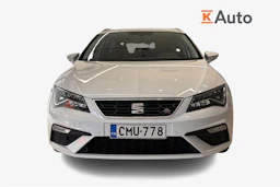valkoinen SEAT Leon ST 2019 kuva 4.