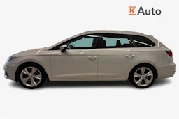 valkoinen SEAT Leon ST 2019 kuva 5.