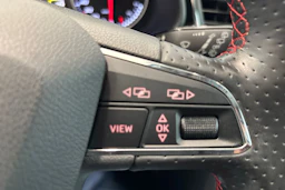 valkoinen SEAT Leon ST 2019 kuva 14.