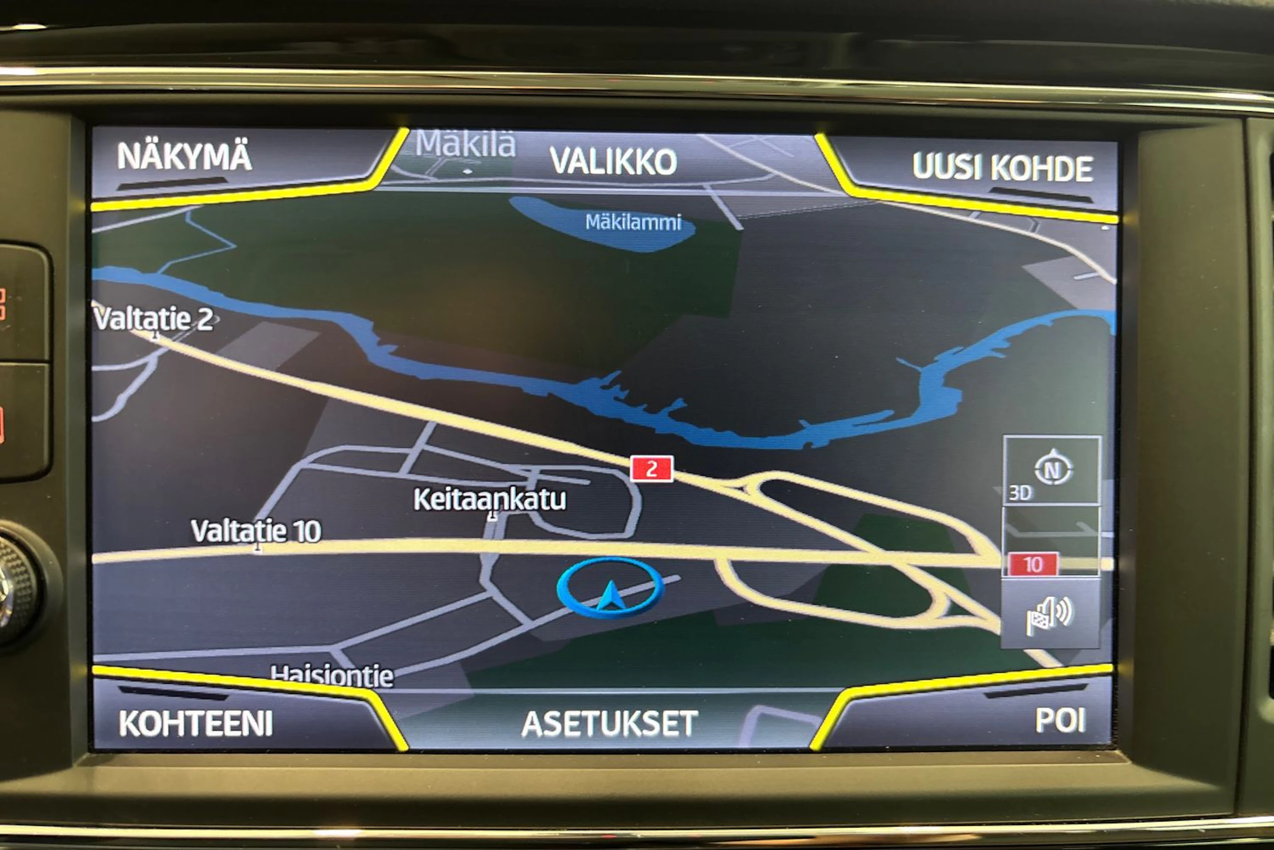 valkoinen SEAT Leon ST 2019 kuva 18.