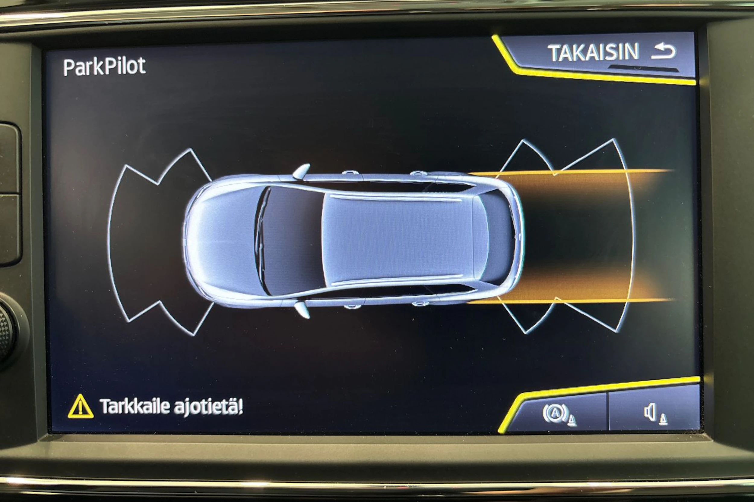 valkoinen SEAT Leon ST 2019 kuva 23.
