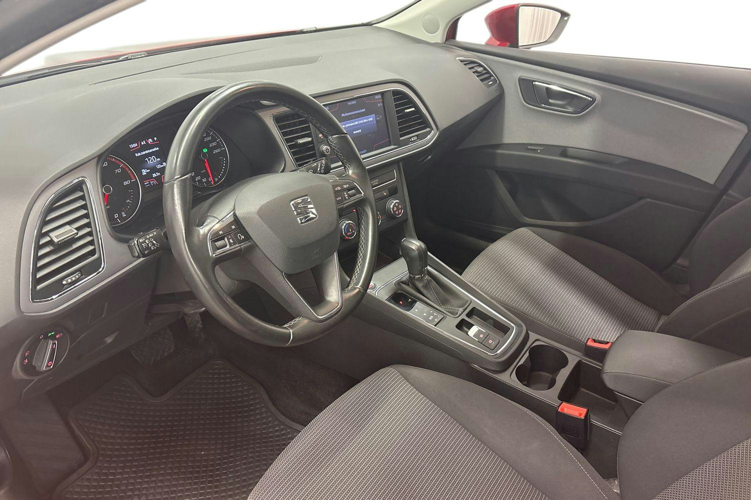 punainen SEAT Leon ST 2019 kuva 7.