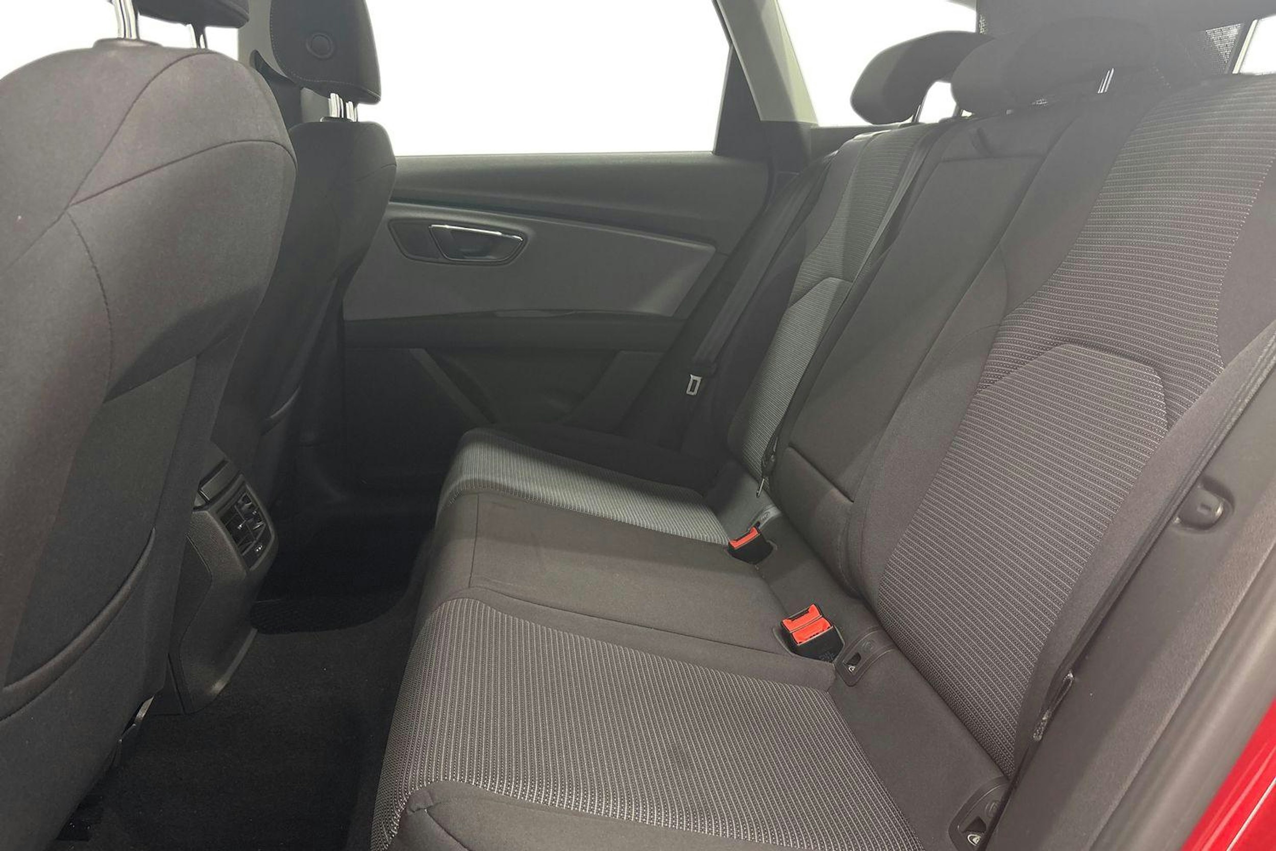 punainen SEAT Leon ST 2019 kuva 10.