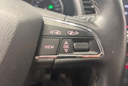 punainen SEAT Leon ST 2019 kuva 18.