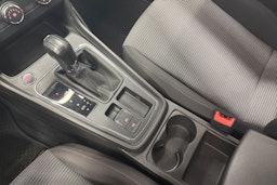 punainen SEAT Leon ST 2019 kuva 22.