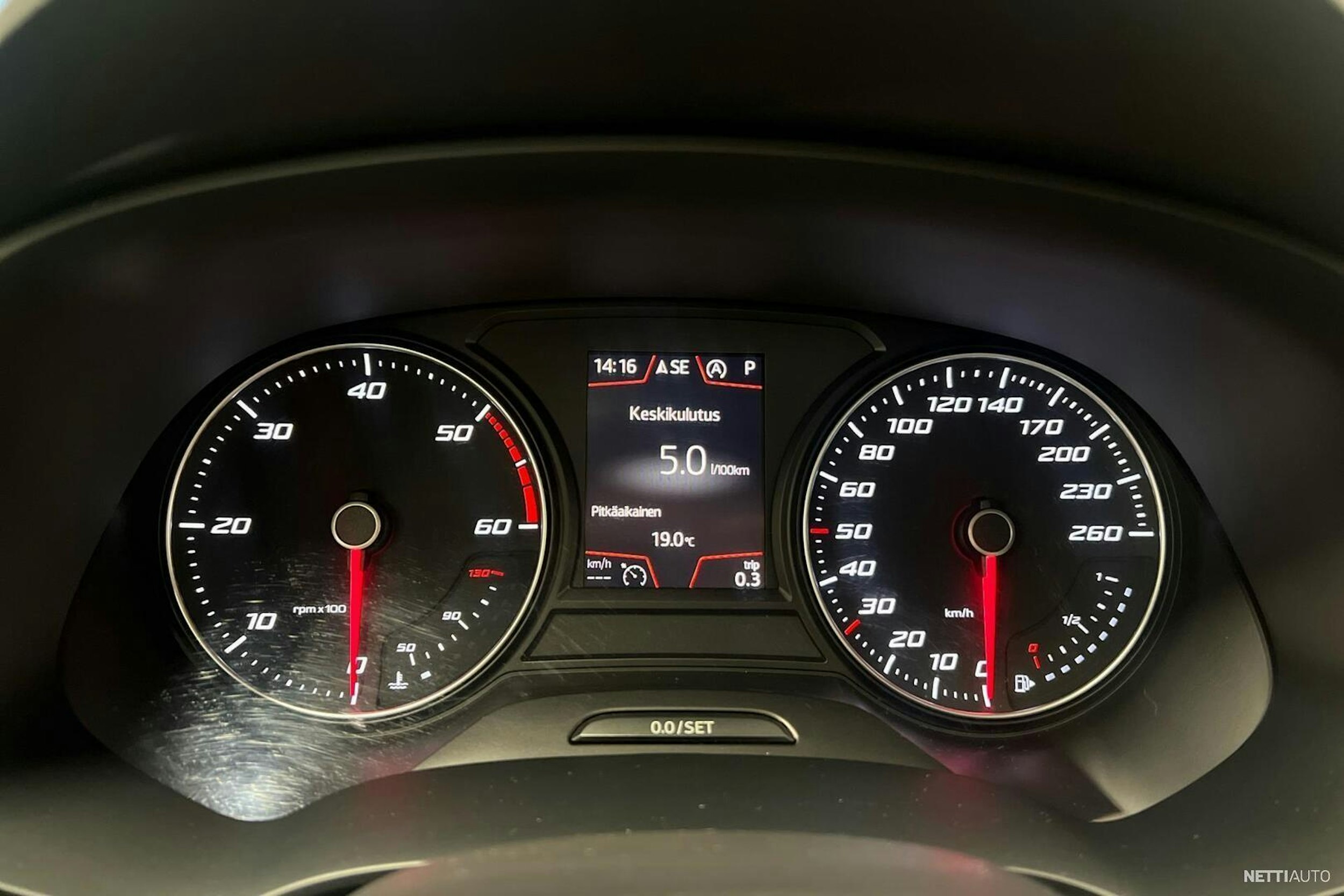 vihreä SEAT Leon ST 2019 kuva 12.