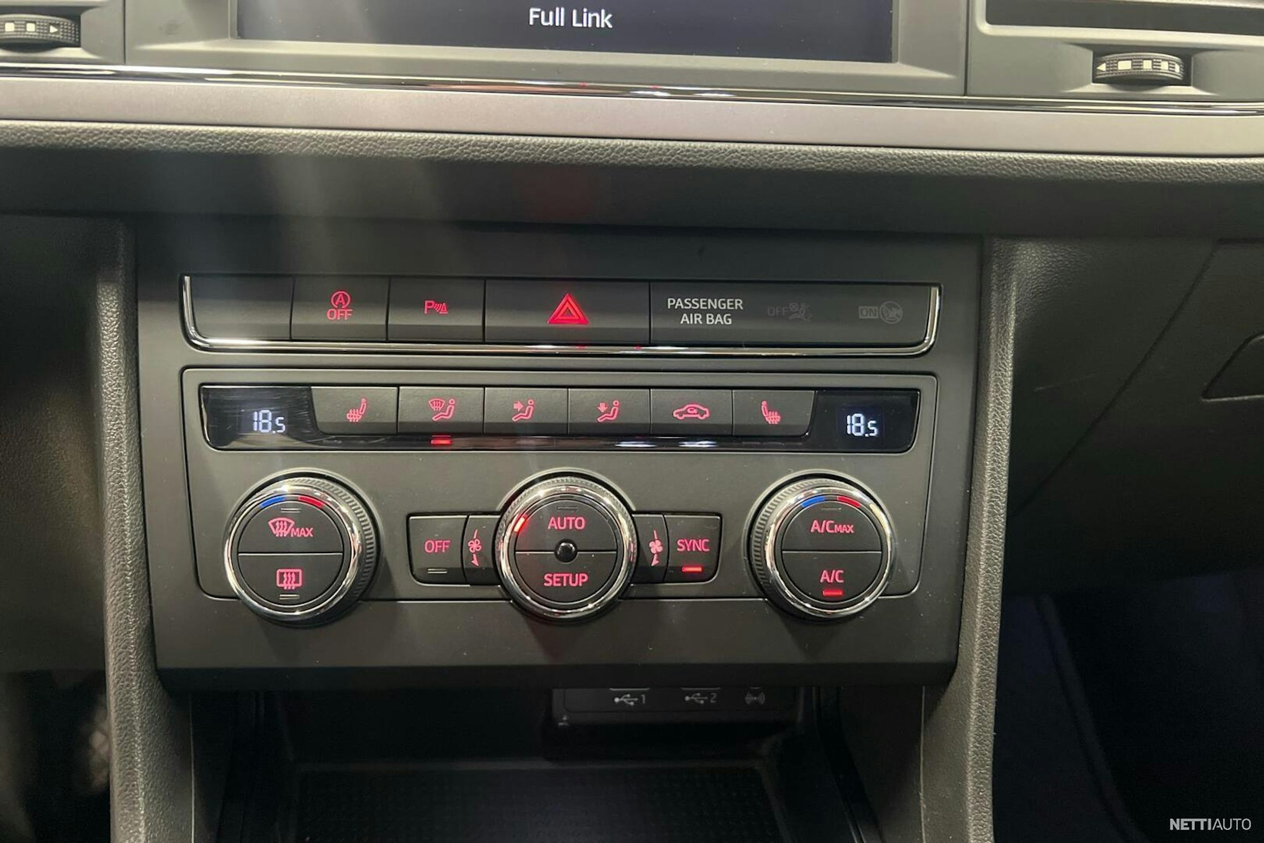 vihreä SEAT Leon ST 2019 kuva 14.
