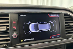 valkoinen SEAT Leon ST 2019 kuva 25.