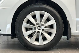 valkoinen SEAT Leon ST 2019 kuva 26.