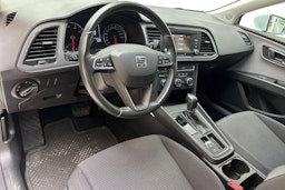 valkoinen SEAT Leon ST 2020 kuva 7.