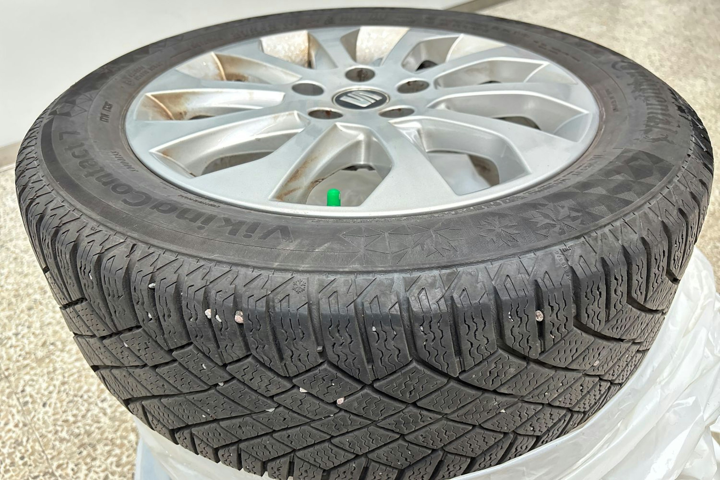 valkoinen SEAT Leon ST 2020 kuva 15.