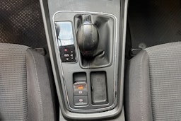 valkoinen SEAT Leon ST 2020 kuva 24.